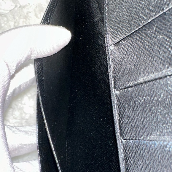 Authentic Louis Vuitton long Epi bifold wallet - Picture 12 of 16